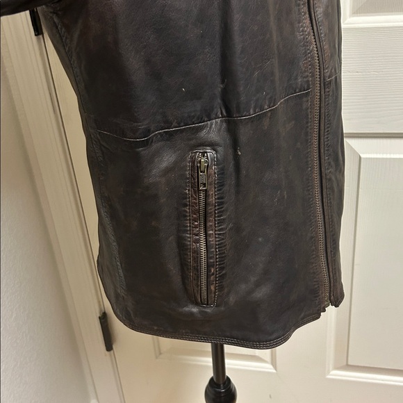 Roundtree & Yorke Dark Brown Leather Jacket with Pockets, Size Medium - Picture 6 of 13